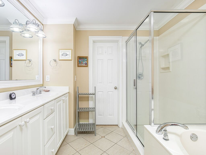 Bathroom 4, Brass Rail Villas by Tybee Vacation Rentals, Chatham