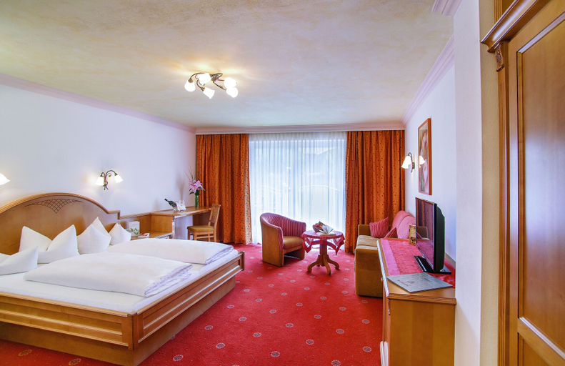 Bedroom 3, Alpenhotel Karwendel - Adults Only, Innsbruck Land
