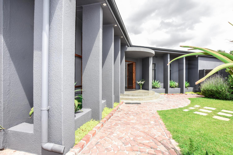Others 5, OnQ Accommodation, City of Cape Town