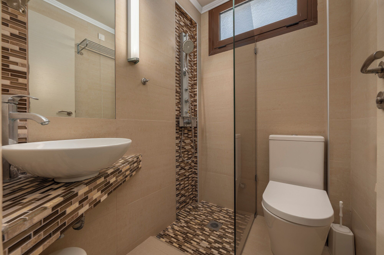 Bathroom 4, Alkioni by the Sea Hotel, Central Macedonia