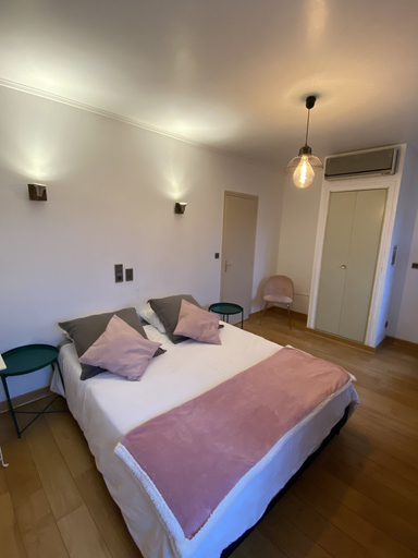 Bedroom 3, La Bourse, Gard