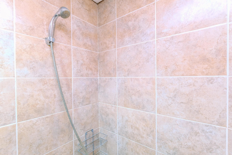 Bathroom 4, Spacious 3Br At Kemang Village Apartment, Jakarta Selatan