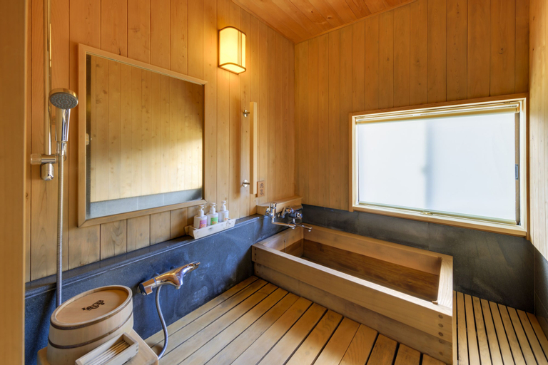 Bathroom 14