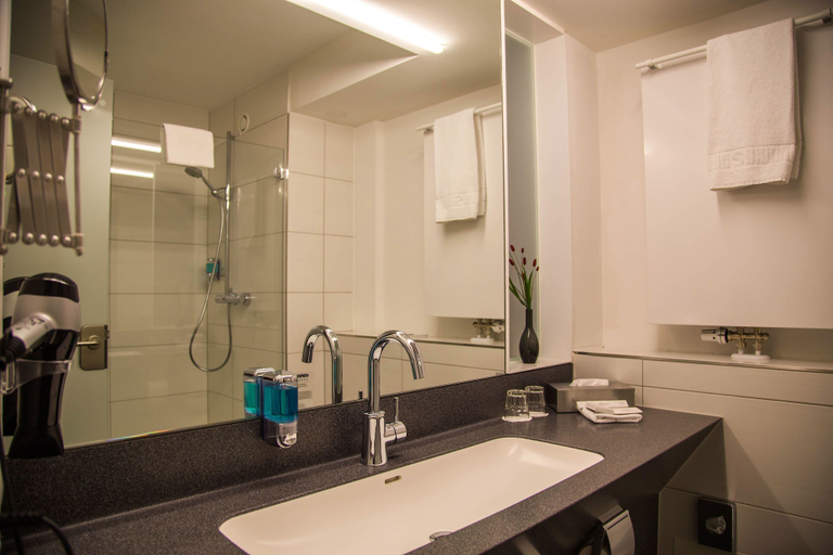Bathroom 4, City Partner Alarun, München