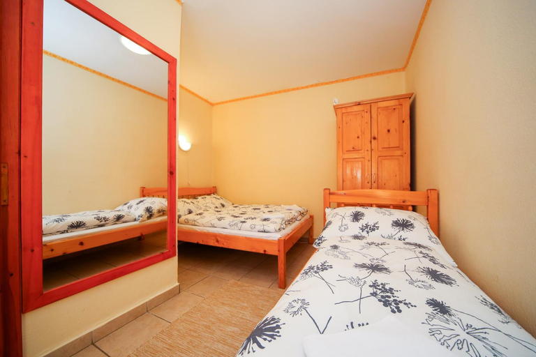Bedroom 2, Fuzfa Vendeghaz, Mezőkövesdi