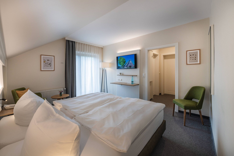 Bedroom 2, Landhotel Zur Eiche, Stade