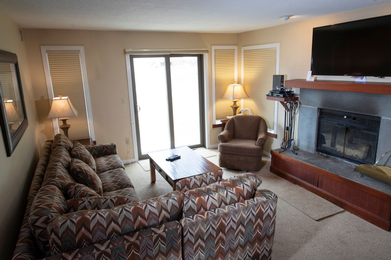 1br Ski-in, Ski-out At Okemo Mountain Lodge 1 Bedroom Condo by RedAwning, Windsor