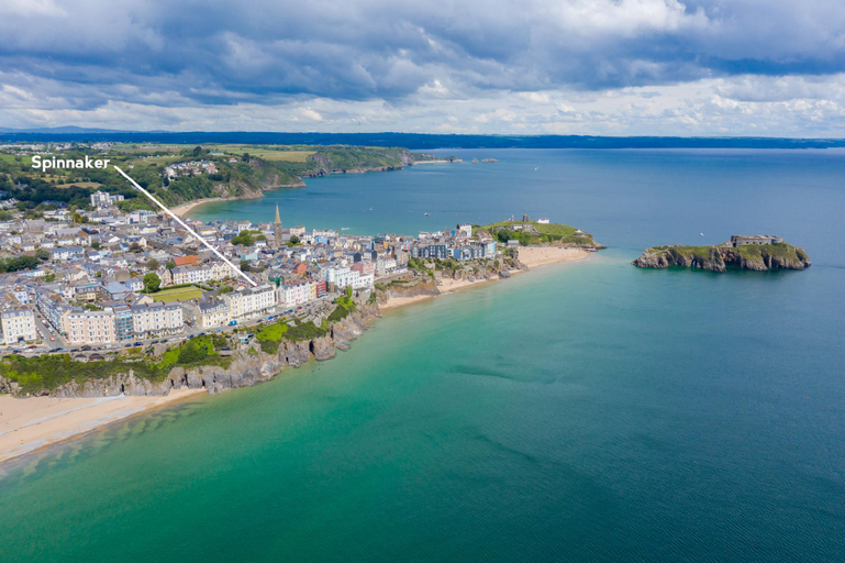 Others 3, Spinnaker - Close to Town, Sea Views, Pembrokeshire