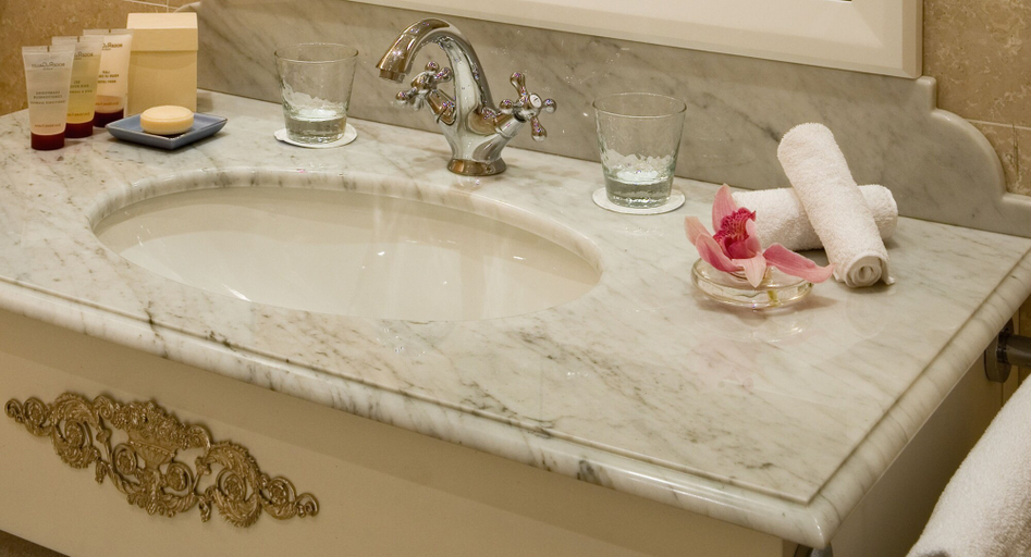 Bathroom 5, Le Royal Hotel Lyon - MGallery Collection, Rhône