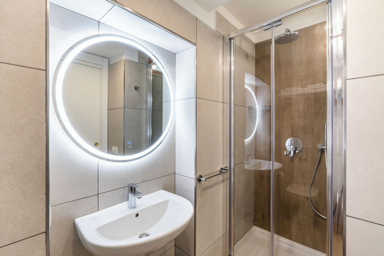 Bathroom 5, San Cesareo 64 Suite, Napoli