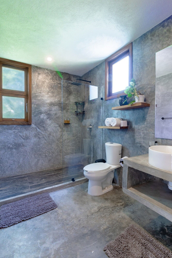 Bathroom 4, Casa Mauna Boutique Hotel, Dist. Pochutla