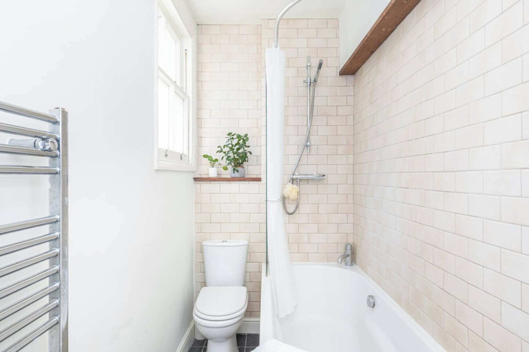 Bathroom 3, Spacious Central Hove Beach Flat, Brighton and Hove