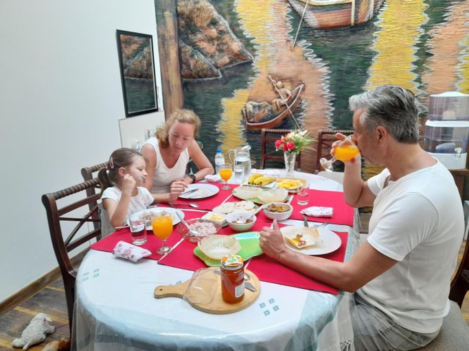 Food & Drinks 4, Sunset Hills Homestay, K.F.G. & G. Korale