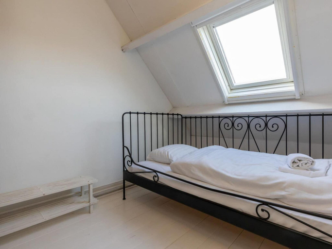 Bedroom 2, Amazing apartment in Zoutelande near Beach, Veere