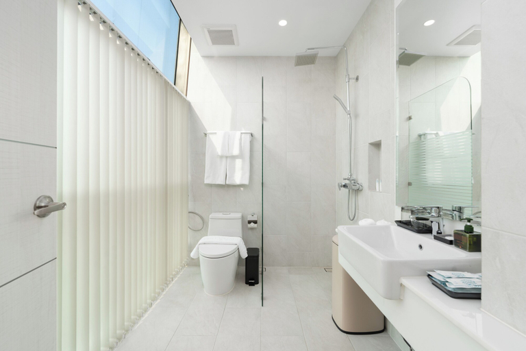 Bathroom 3, NAKA-RAJ Escape Hotel, Muang Nakhon Phanom