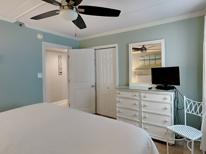 Bedroom 1, Ocean Breeze West by Southern Vacation Rentals, Escambia