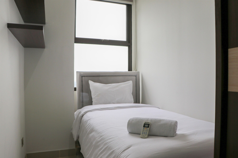 Bedroom 2, Comfort And Cozy Stay 2Br At 29Th Floor Transpark Cibubur Apartment, Depok