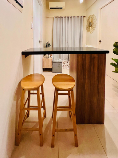 Others 4, Y Stylish 2BR Option for 6, Iloilo City
