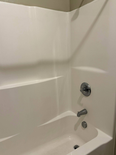 Bathroom 5, Weiss Lake Lodge, Cherokee