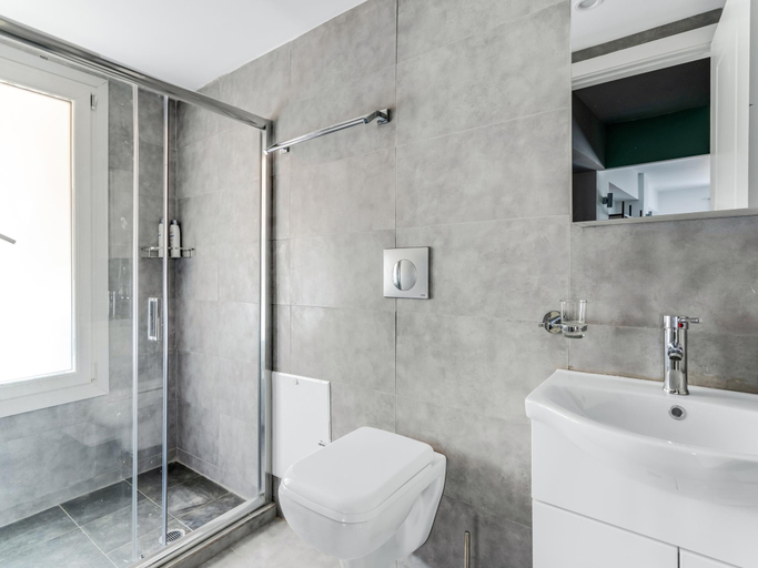 Bathroom, Sanders Tower Centre Thessaloniki, Central Macedonia