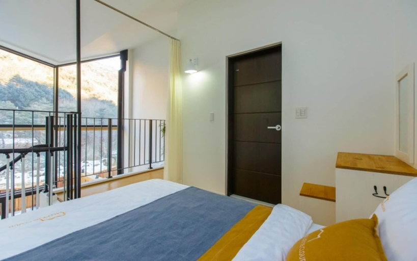 Bedroom 3, Wonju Cloud Pension, Hoengseong