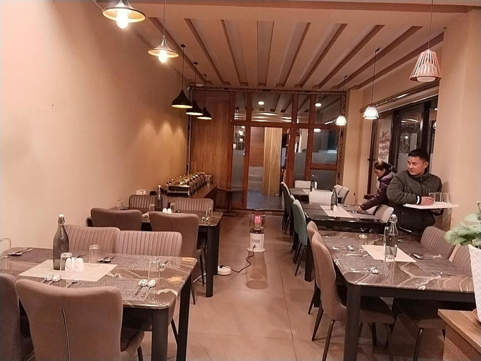 Food & Drinks 5, Nirvana Inn, Wangchang