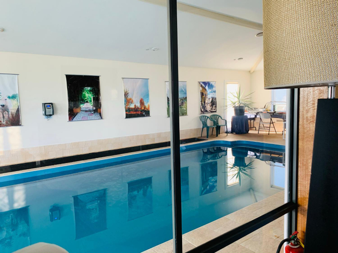 Sport & Beauty 5, Yes home, Hume - Sunbury