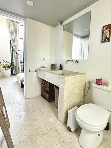 Bathroom 7