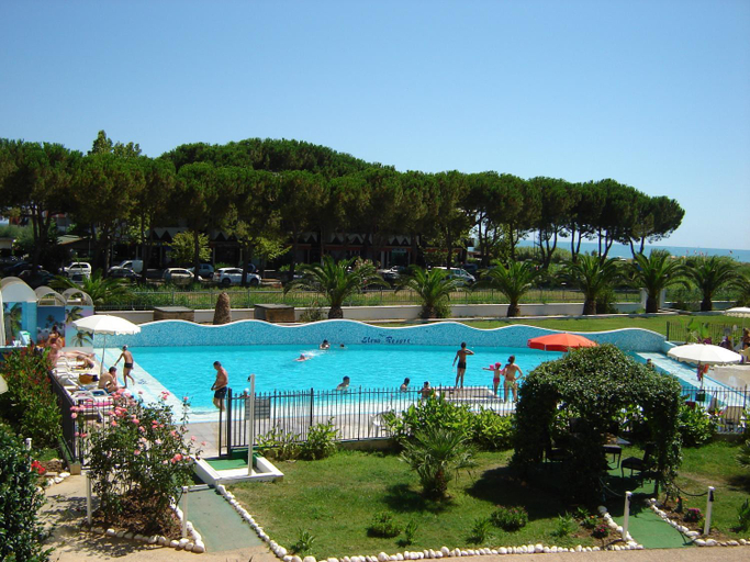 Others 2, Elena Club Resort, Teramo