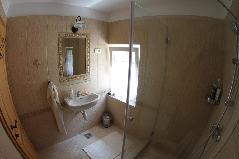Bathroom 2, Rock&Lodge, Bohinj