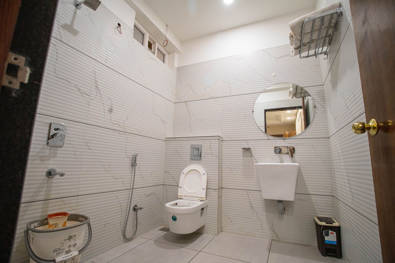 Bathroom 3, Hotel Miracle, Ujjain