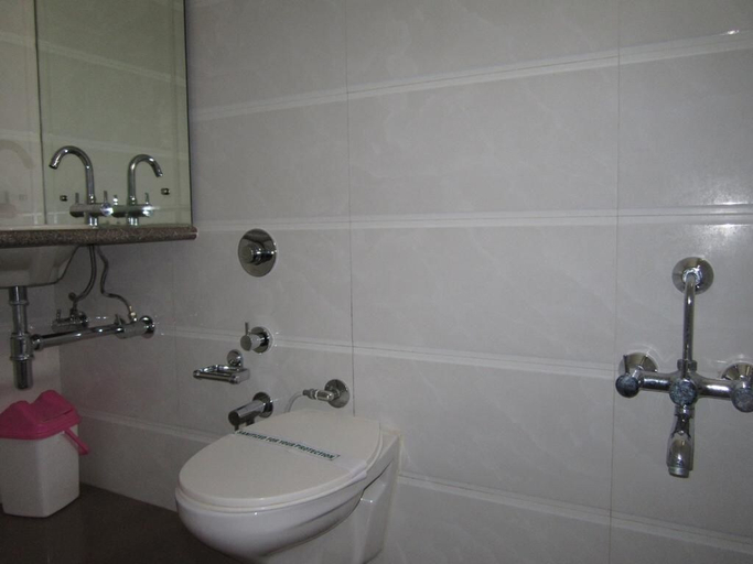 Bathroom 4, Hotel Sarita, Surat