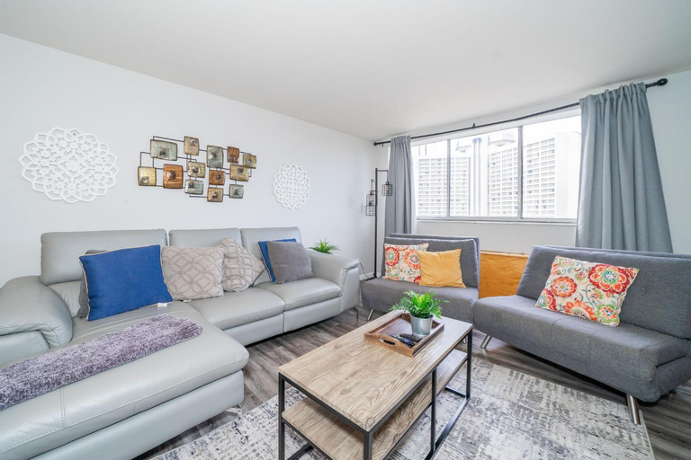 Welcoming Barn, 2 BEDROOM & 1 Bath & Parking, Fulton