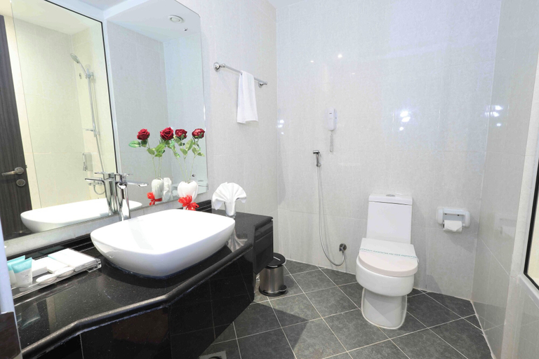 Bathroom 5, Fortis Hotel, Fujairah