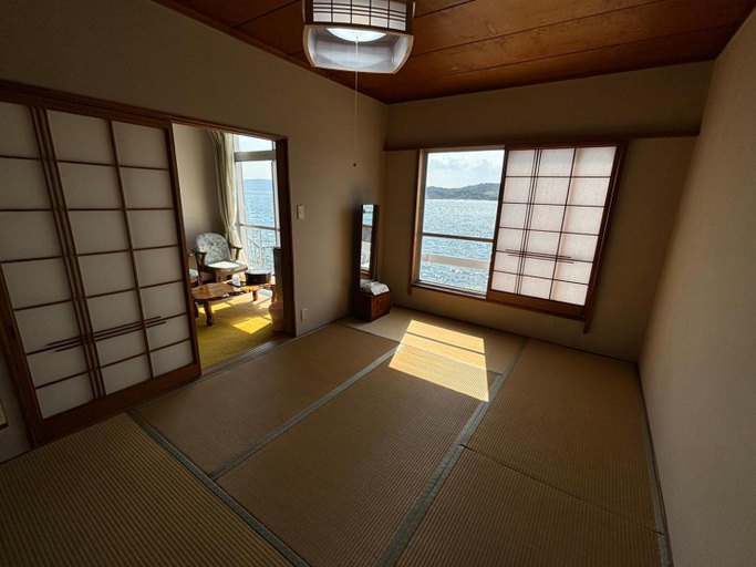Bedroom, Irifune, Tonoshō