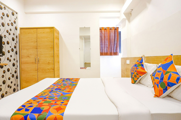 Bedroom 3, Safron Inn, Pune