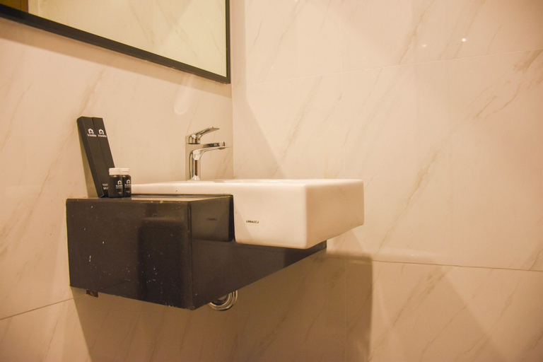 Bathroom 4
