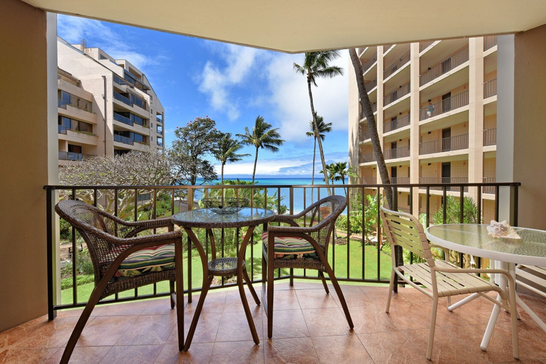 Others 4, Valley Isle 302 by RedAwning, Maui