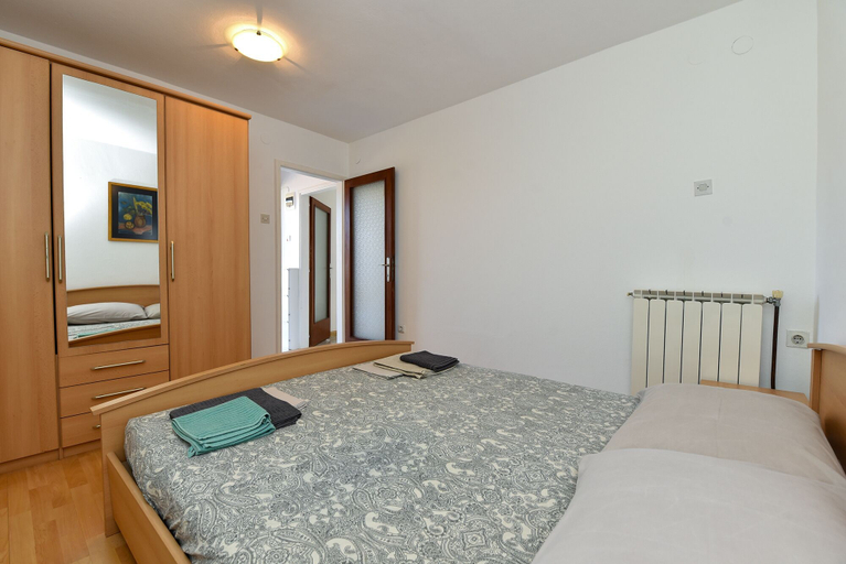 Bedroom 2, Apartment 1410, Premantura