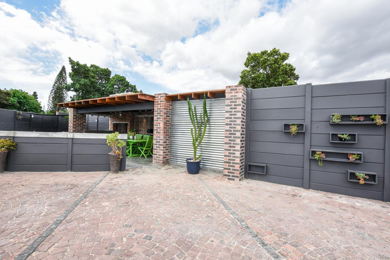 Others 3, OnQ Accommodation, City of Cape Town