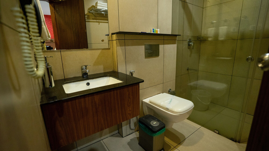 Bathroom 4, Hill View Munnar, Idukki