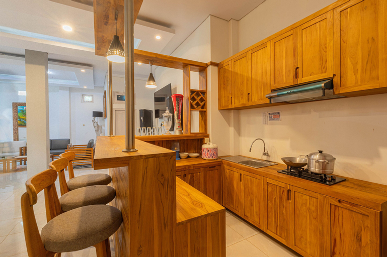 Dining Room 26