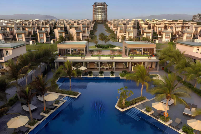 Seascape Villas in Long Beach Cam Ranh, Cam Lâm