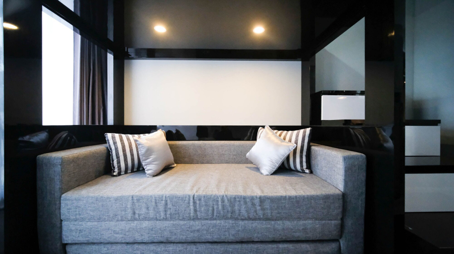Others 4, Cozy Living Studio At Bale Hinggil Apartment, Surabaya