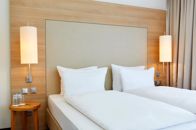 Bedroom 3, Hotel Salzburg-Hauptbahnhof, Salzburg