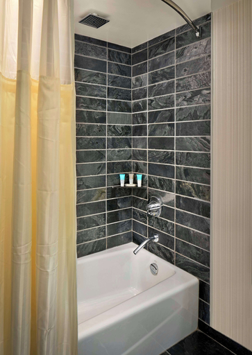 Bathroom 5, Hyatt Regency Vancouver, Greater Vancouver