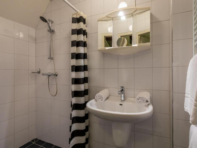 Bathroom 3, Amazing apartment in Zoutelande near Beach, Veere