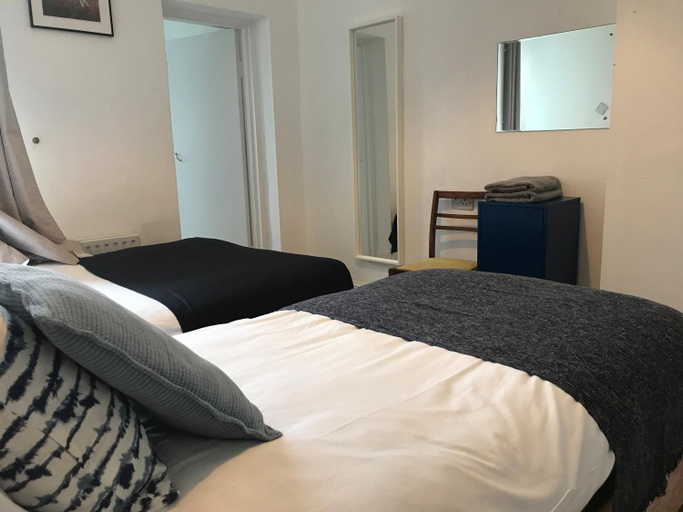 Others 4, Rolling Wave Guesthouse