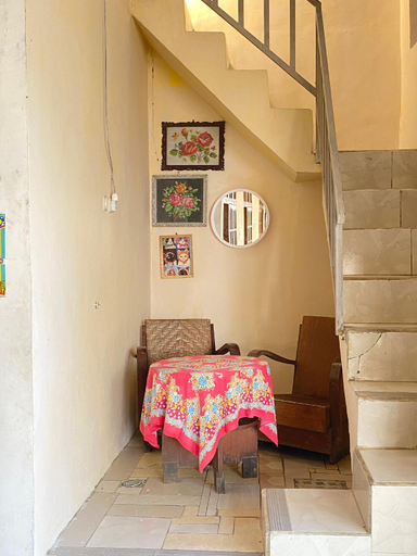 Public Area, Sugih Waras Family Homestay, Malang