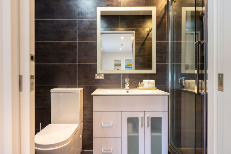 Bathroom 4, Alpine Hotel, Christchurch